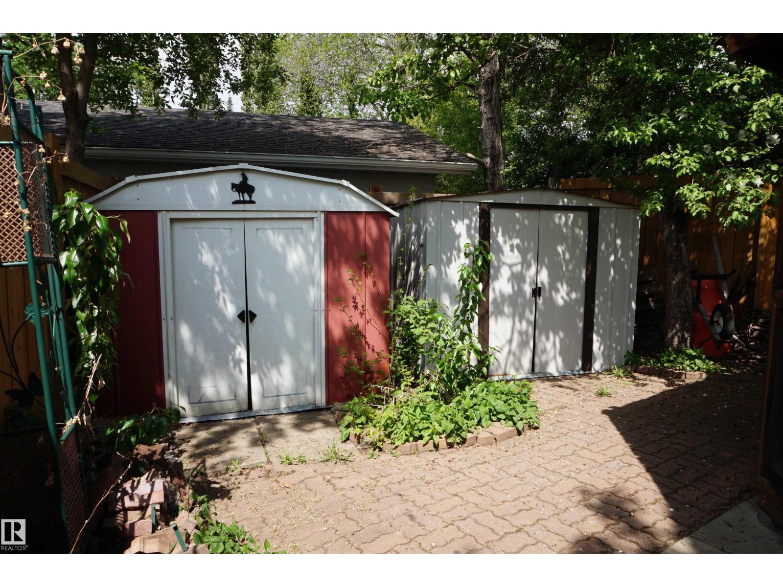 106 GREENGROVE AV - 52