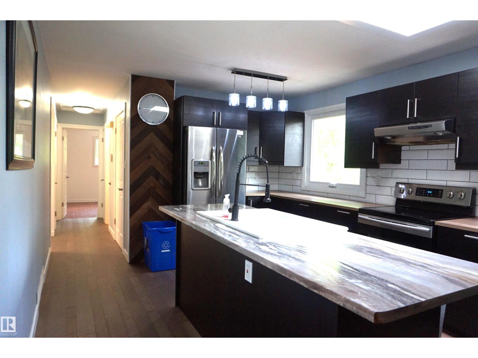 106 GREENGROVE AV - 8
