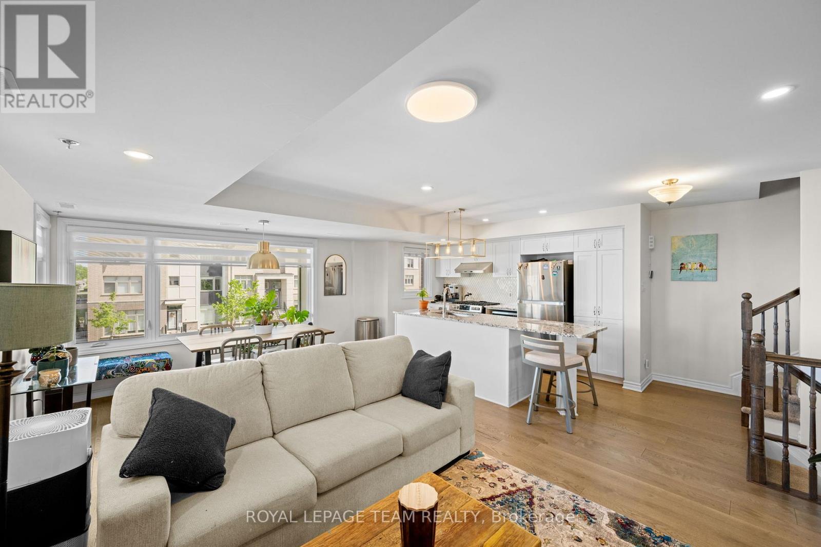762 MIKINAK ROAD - 13