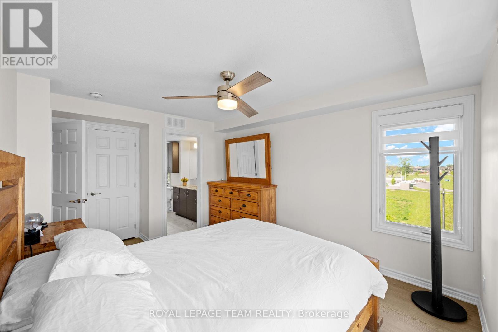 762 MIKINAK ROAD - 17