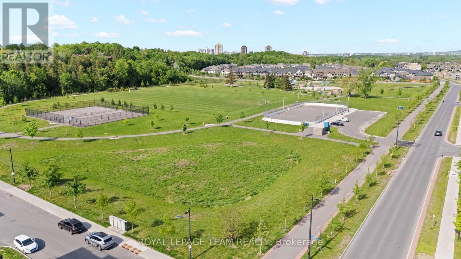 762 MIKINAK ROAD - 25