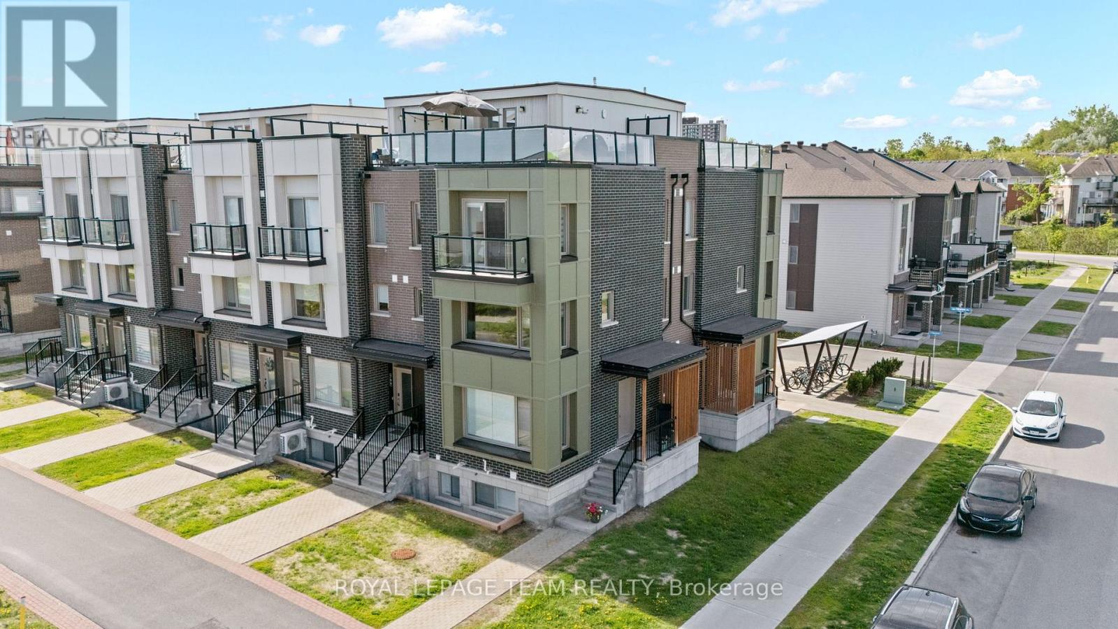 762 MIKINAK ROAD - 27