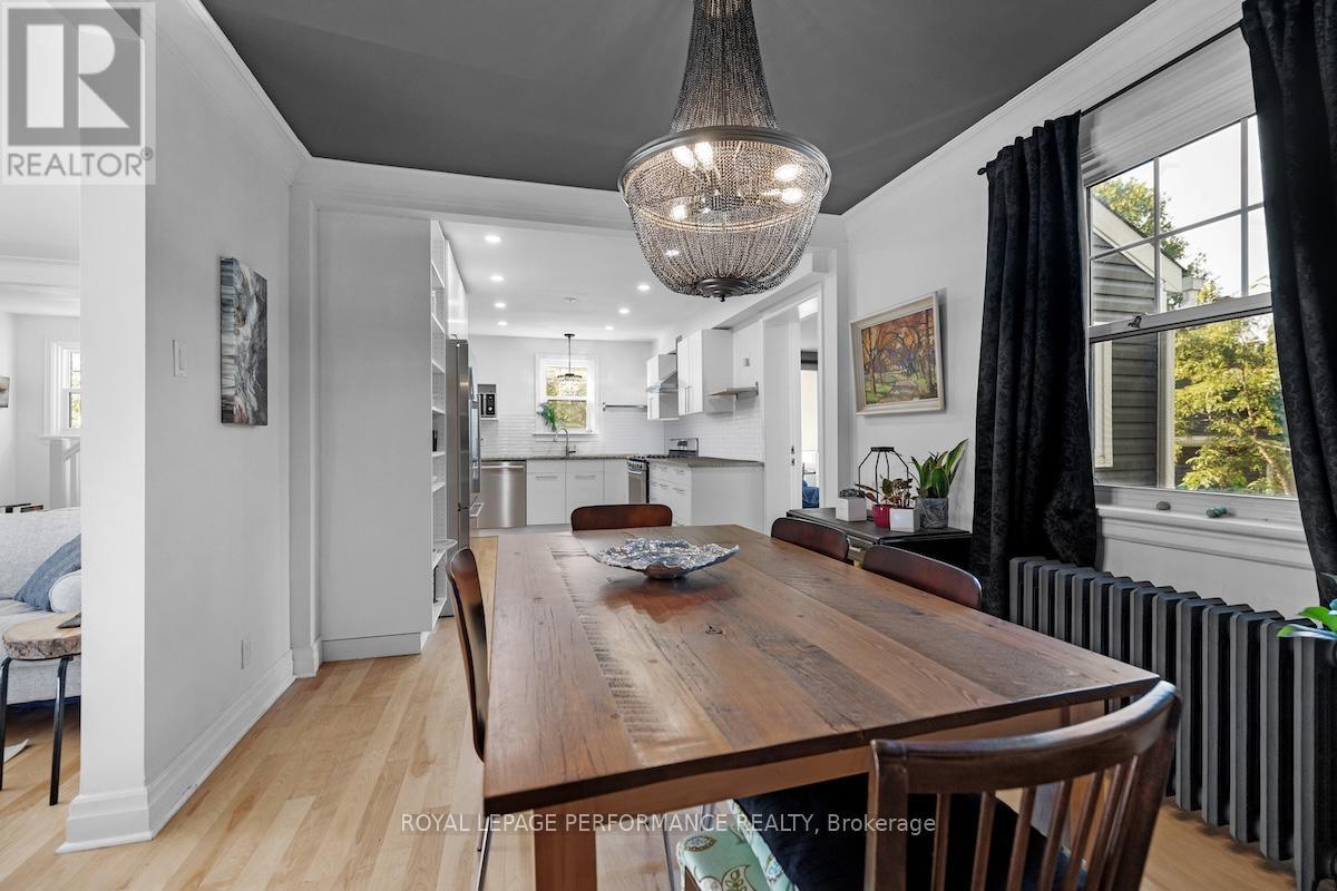 81 IVY CRESCENT - 10