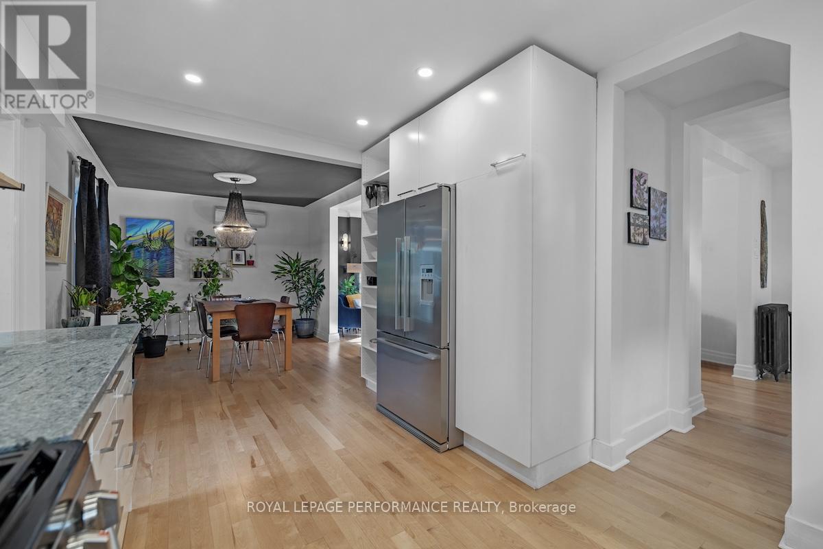 81 IVY CRESCENT - 12
