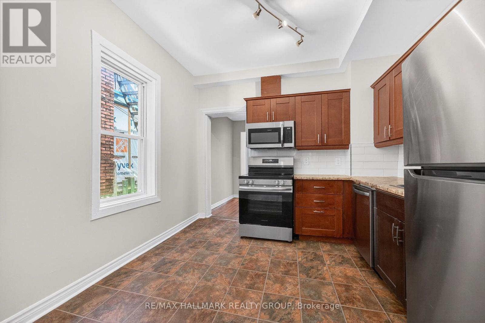 212 ARLINGTON AVENUE - 10