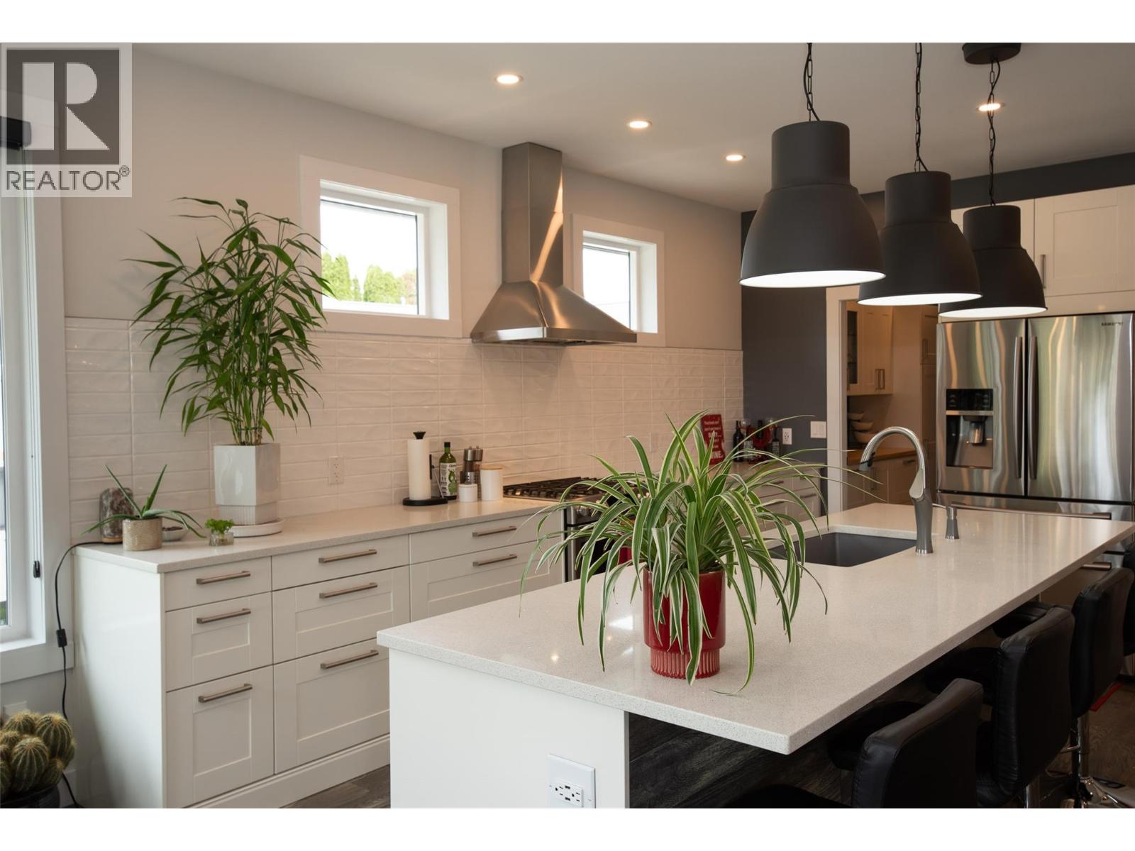 2311 Thornber Street, Summerland