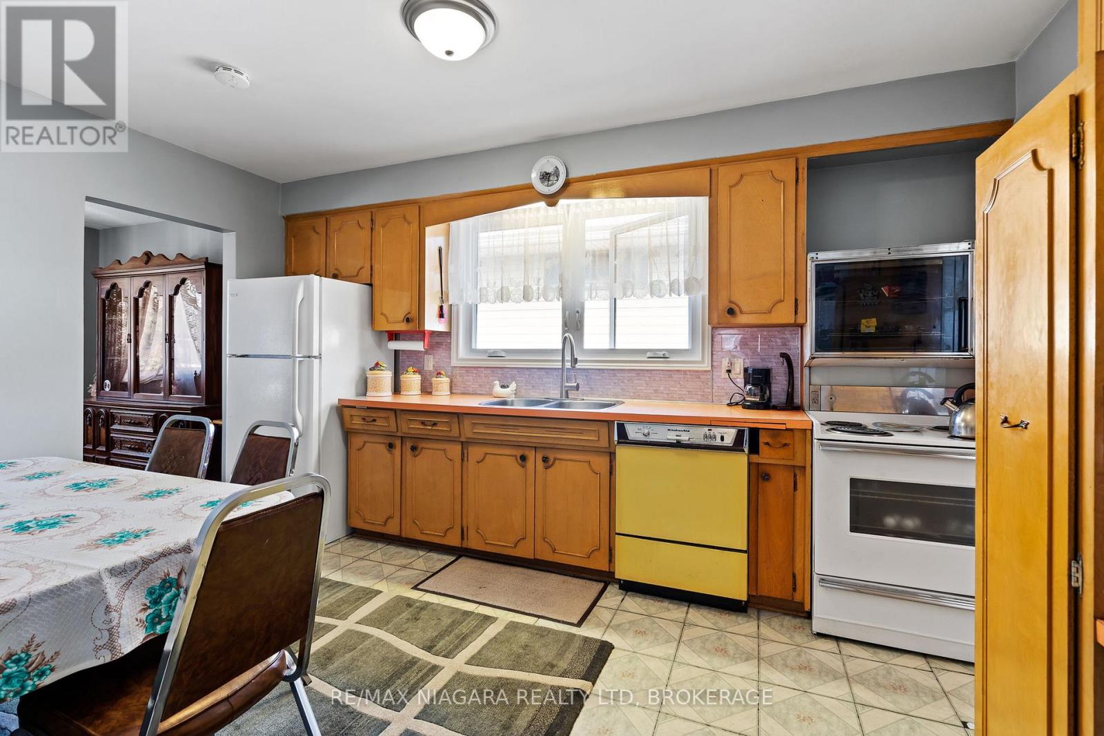 6650 HAWKINS STREET - 14