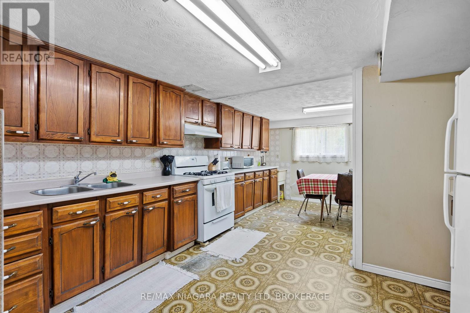 6650 HAWKINS STREET - 25