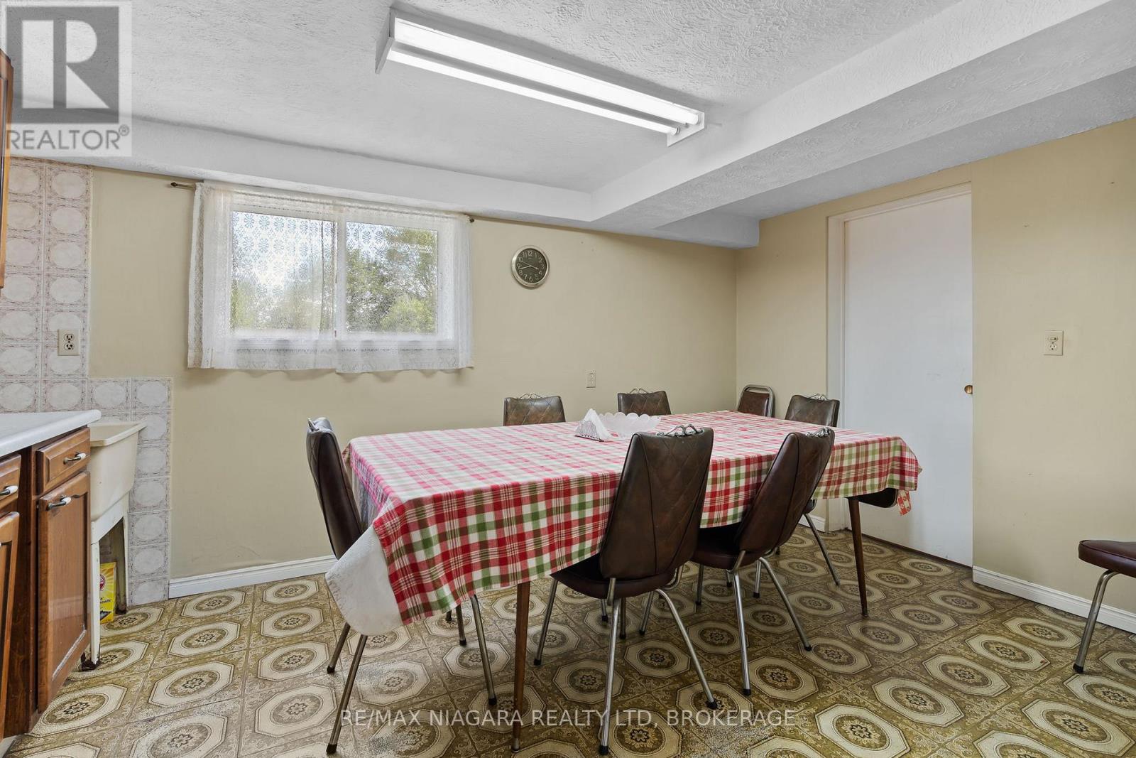 6650 HAWKINS STREET - 27