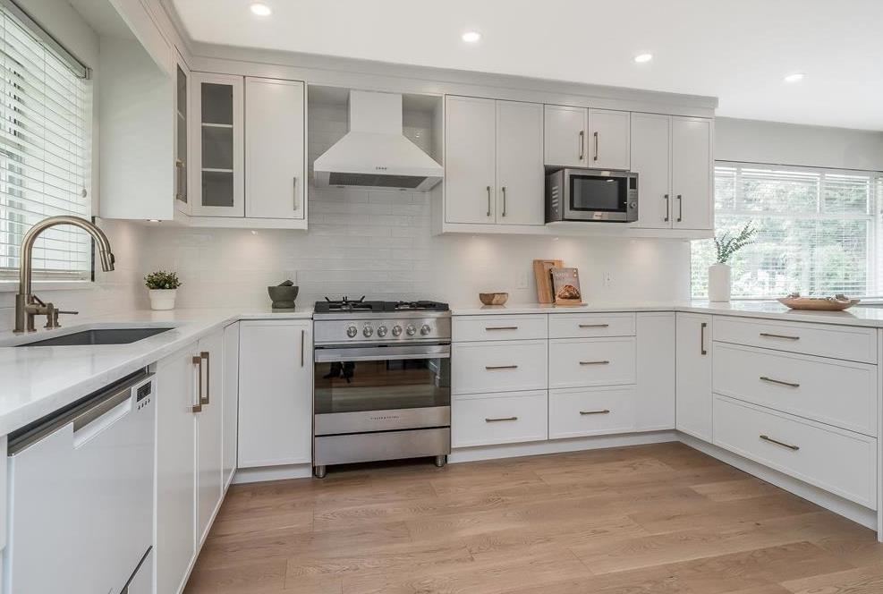 1618 127 Street - main photo