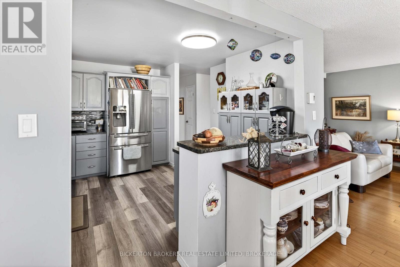 525 PINE STREET E - 17