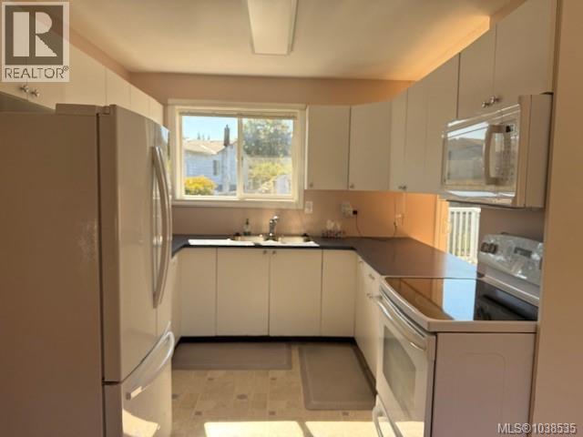 7370 Thunderbird Way - 4