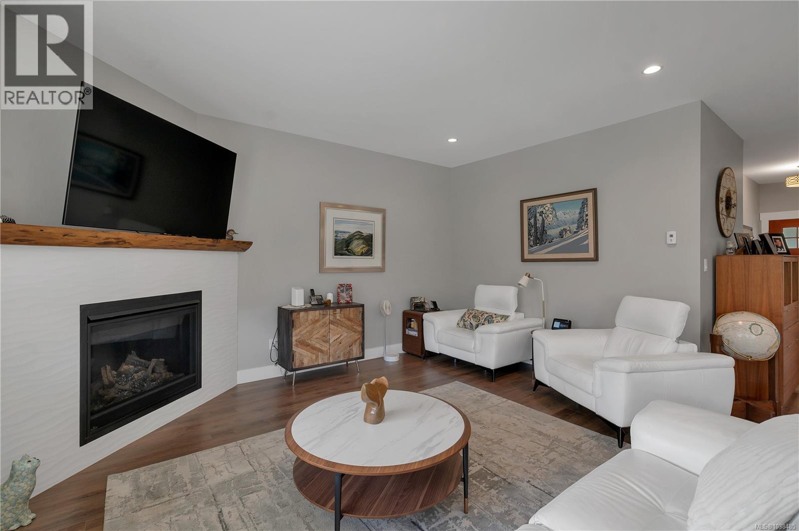719 Sitka St - 11