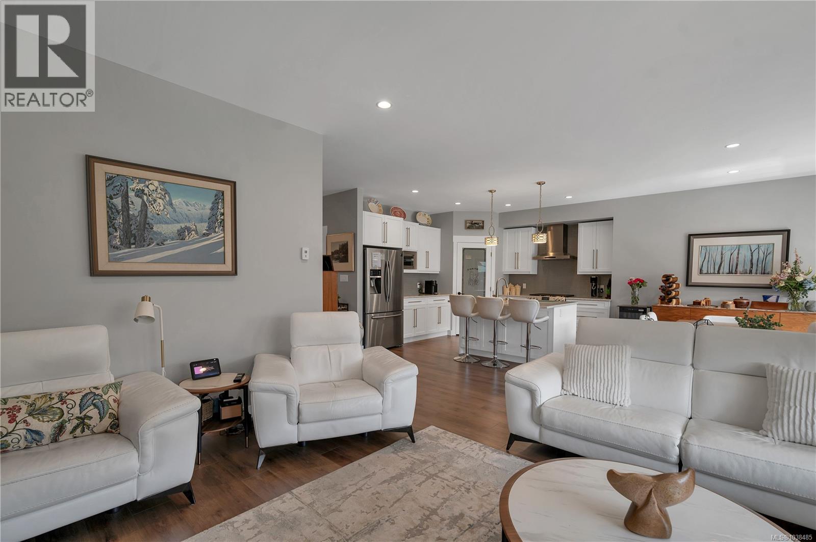 719 Sitka St - 12