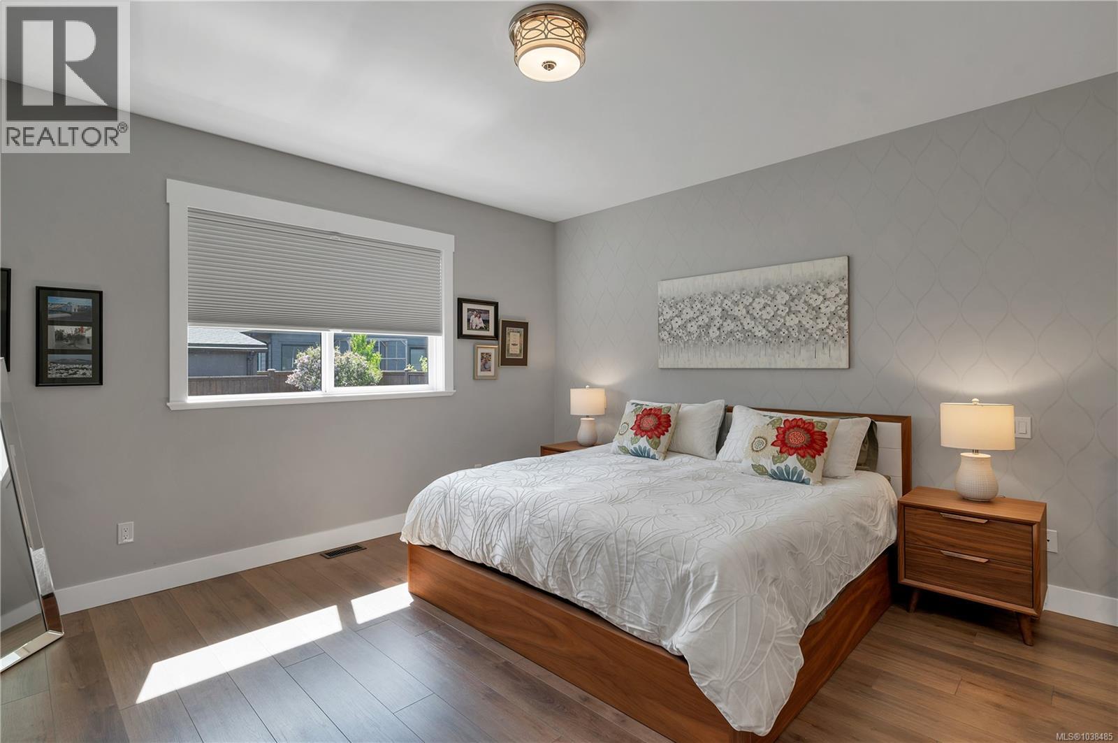719 Sitka St - 15