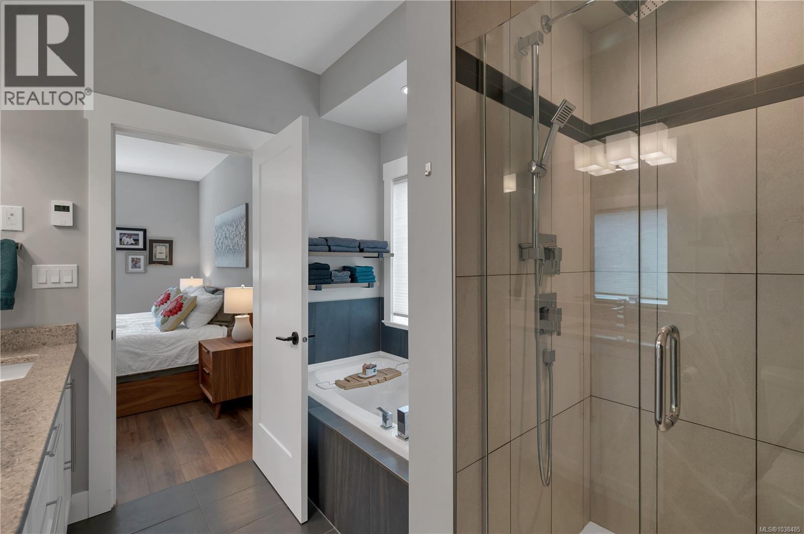 719 Sitka St - 19