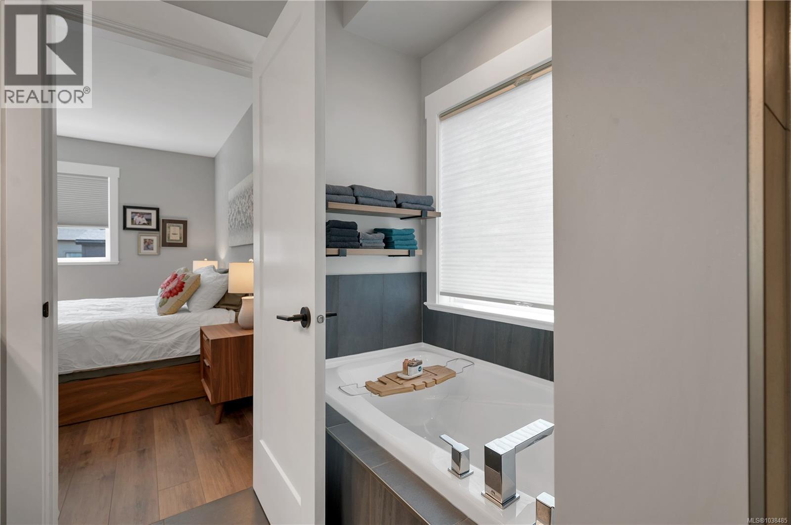 719 Sitka St - 20
