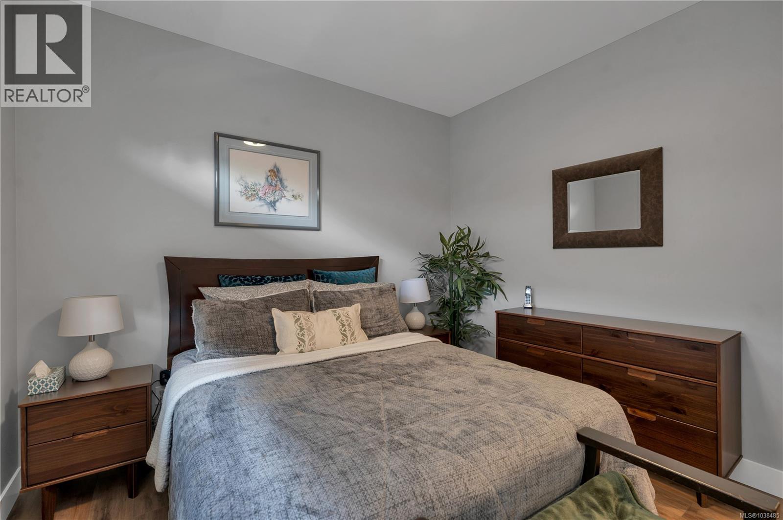 719 Sitka St - 22