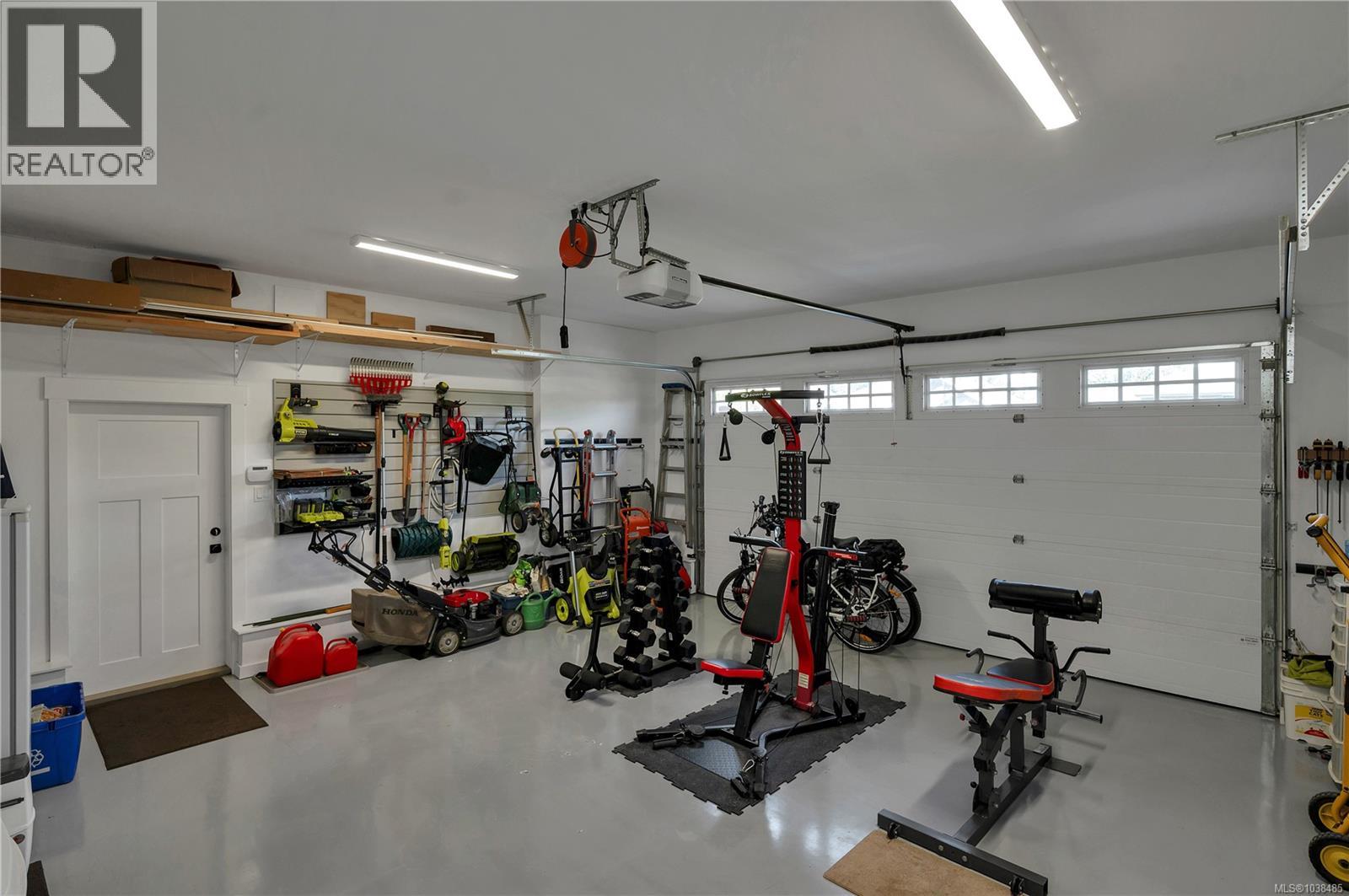 719 Sitka St - 30