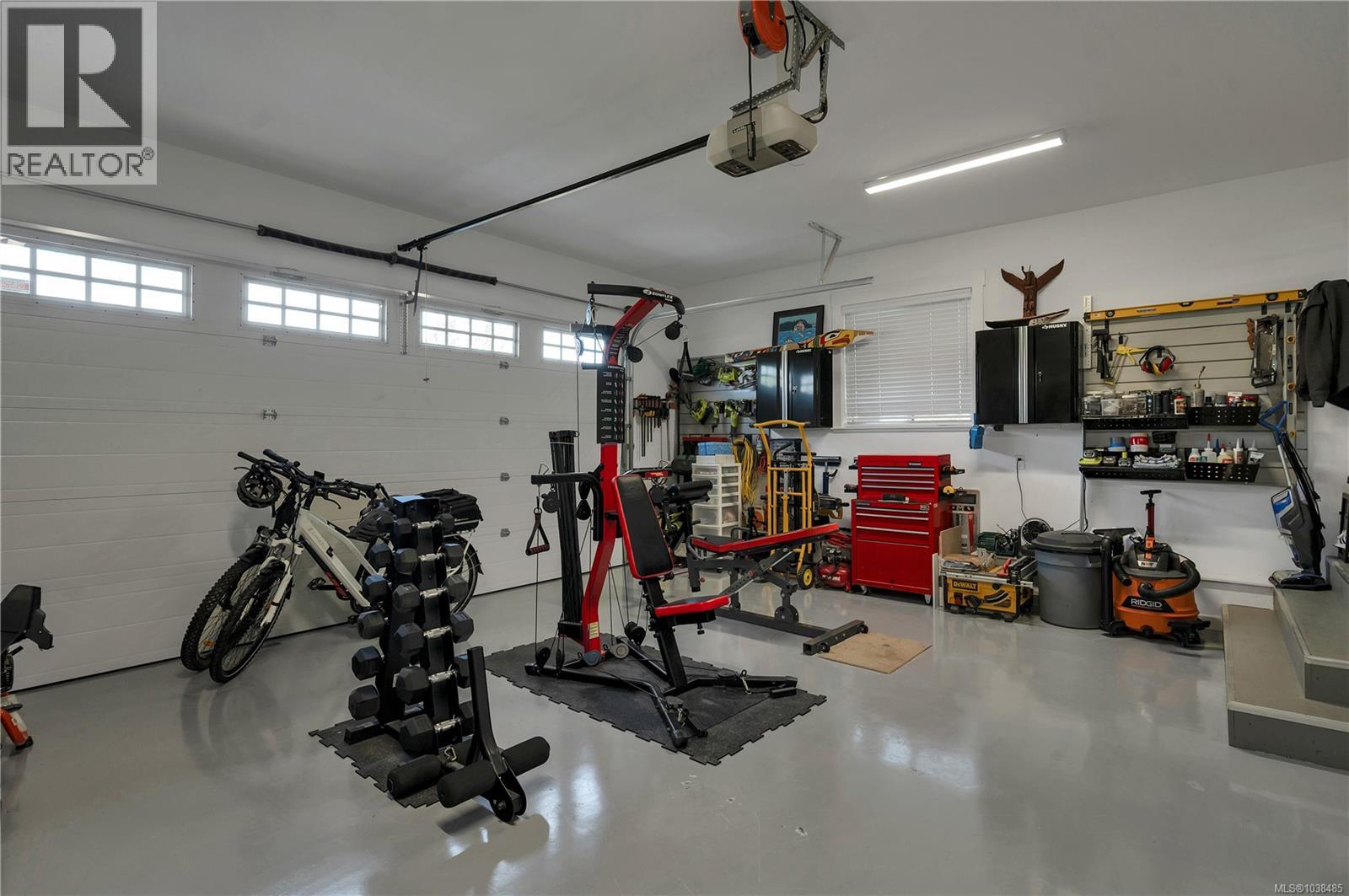 719 Sitka St - 31