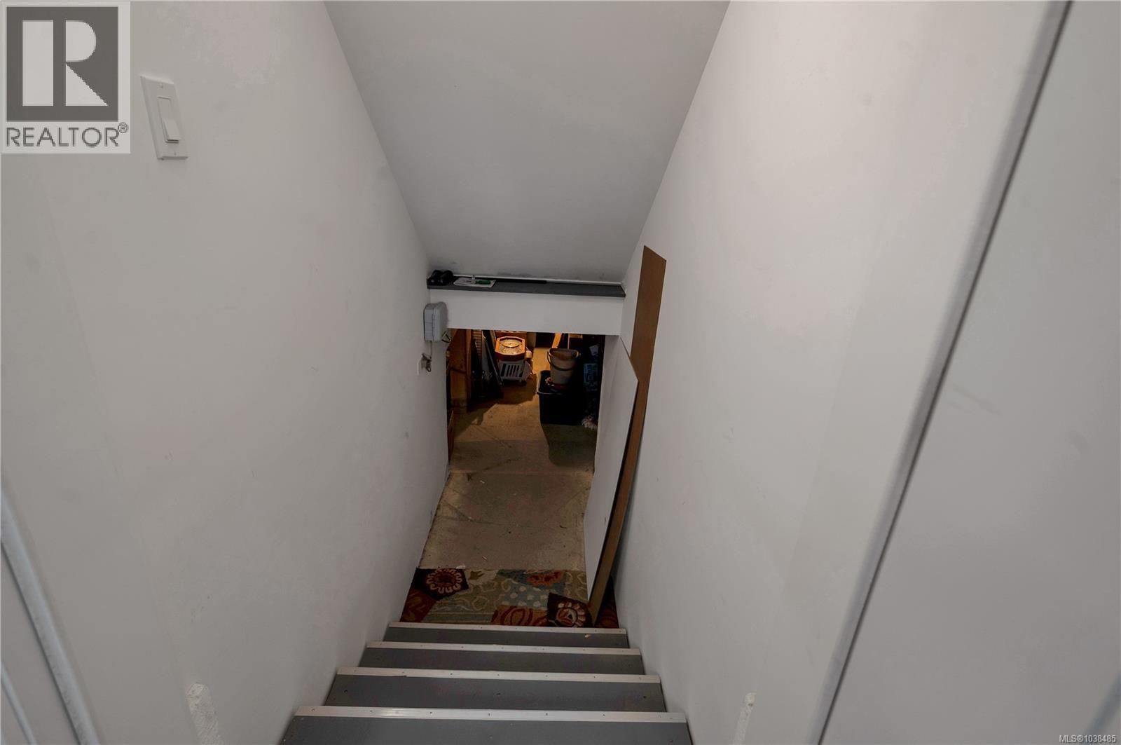 719 Sitka St - 33