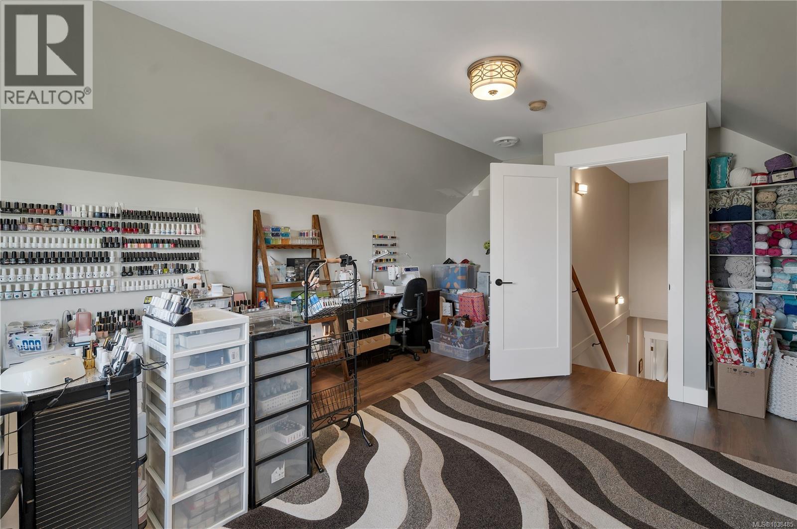 719 Sitka St - 36