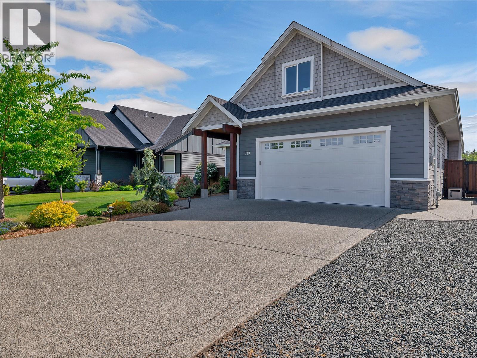 719 Sitka St - 44