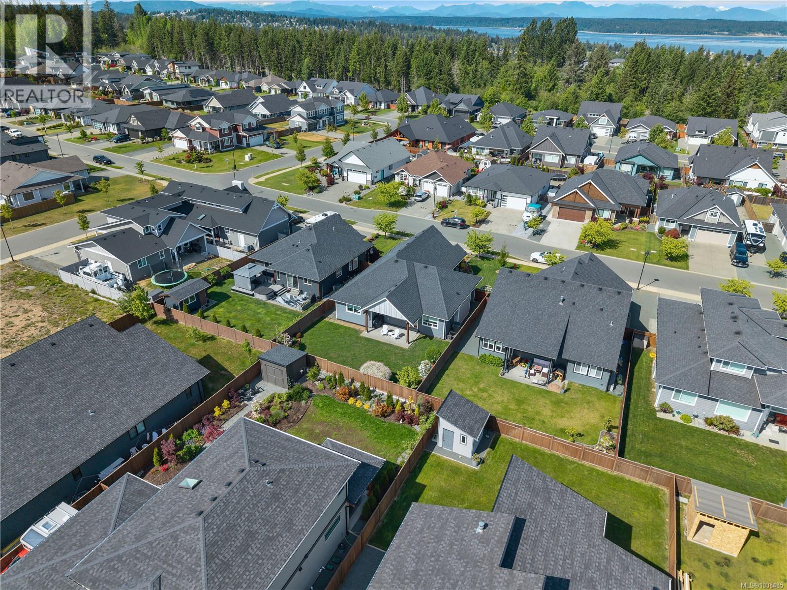 719 Sitka St - 57