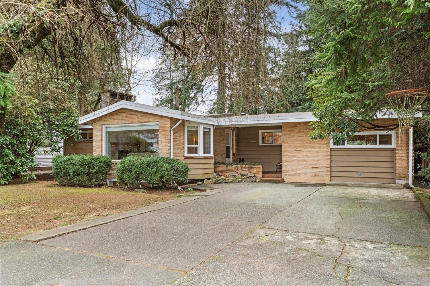 34166 CEDAR Avenue - main photo