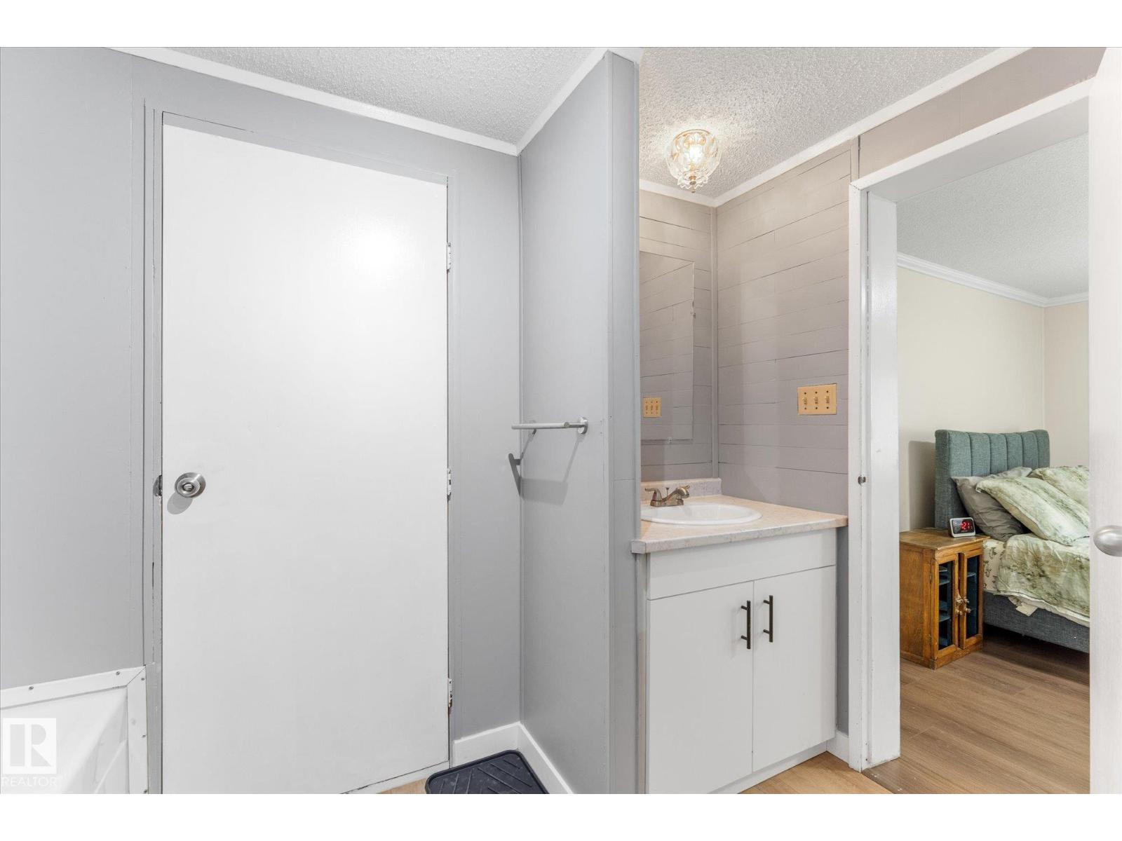 #129 53304 RGE ROAD 30 - 19