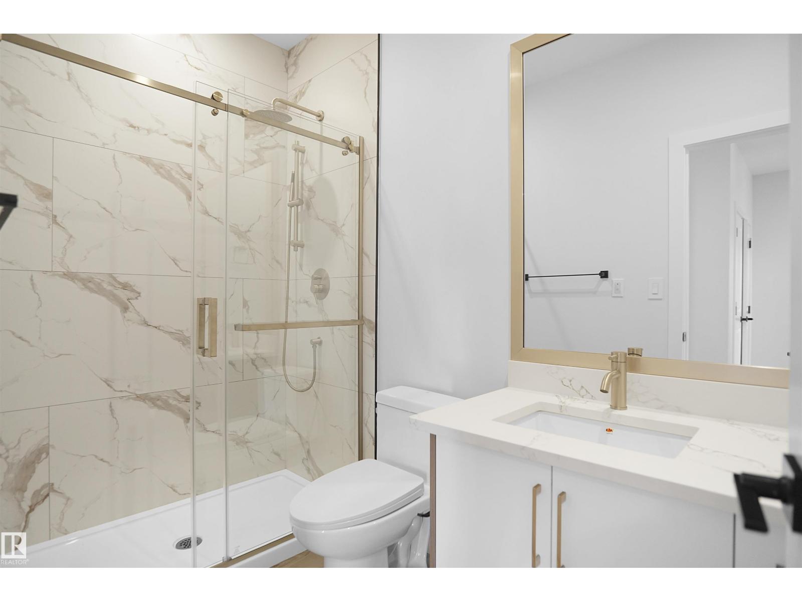 6403 29 AVE SW - 5