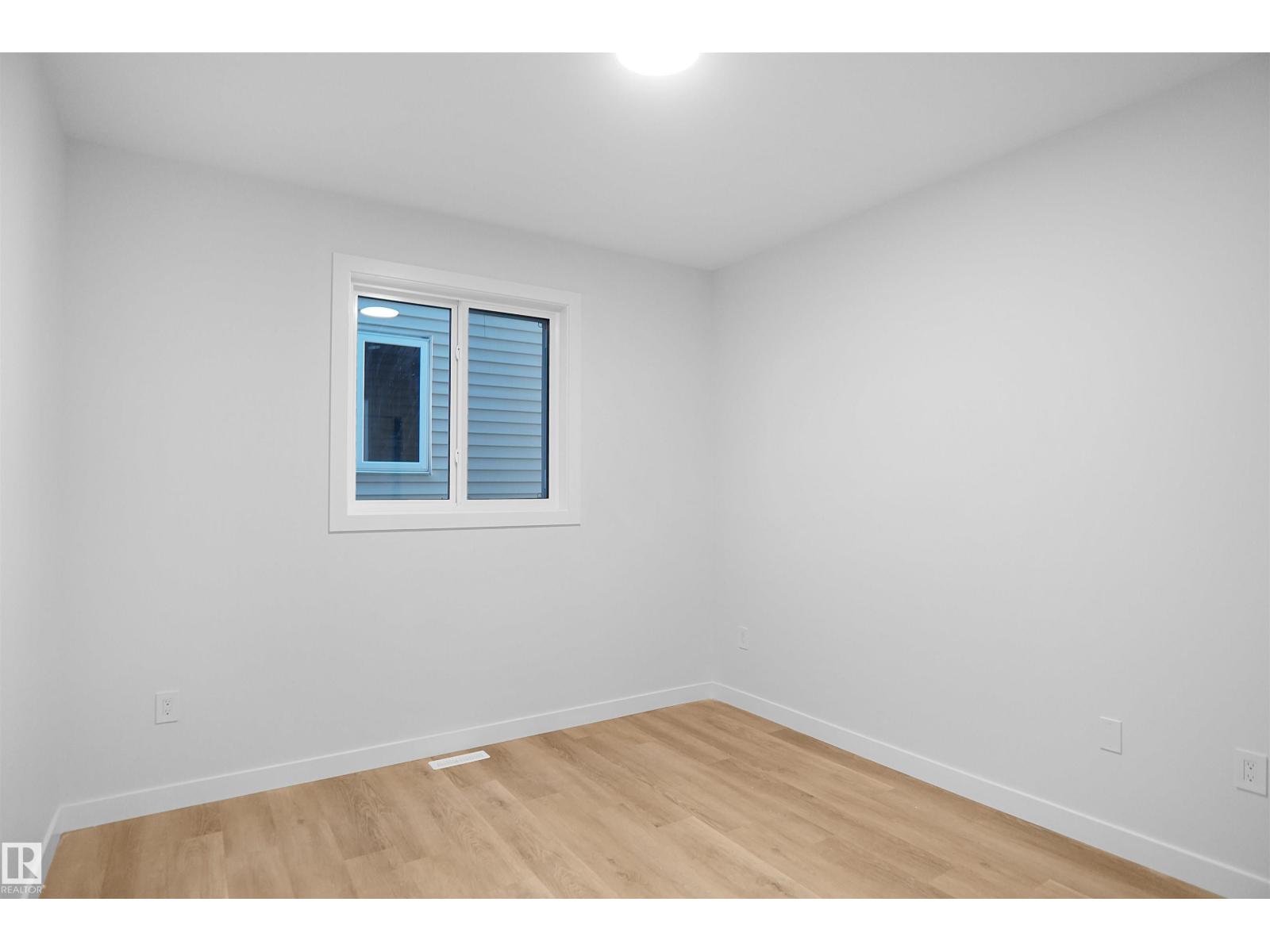 6403 29 AVE SW - Image 3