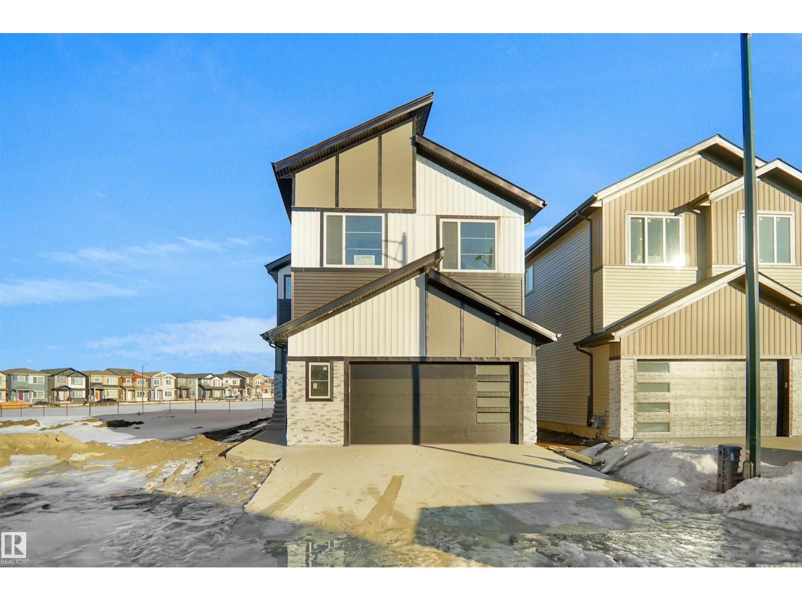 6403 29 AVE SW - 1