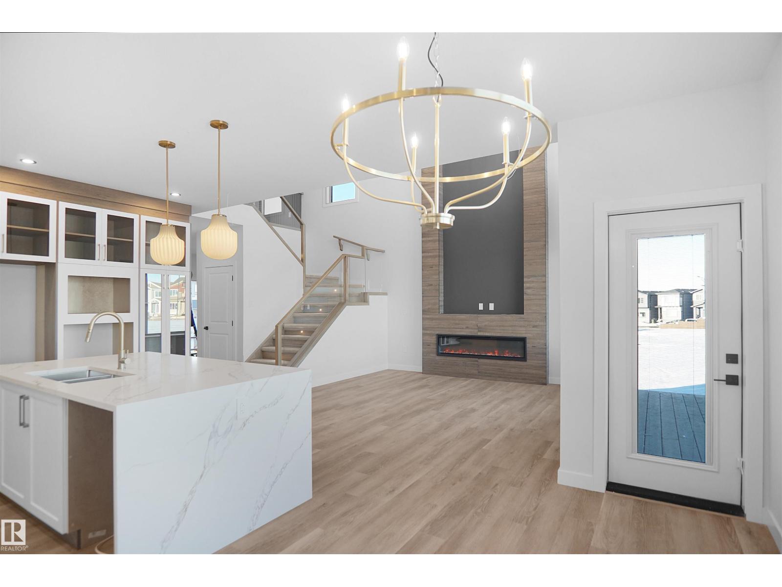 6403 29 AVE SW - 9