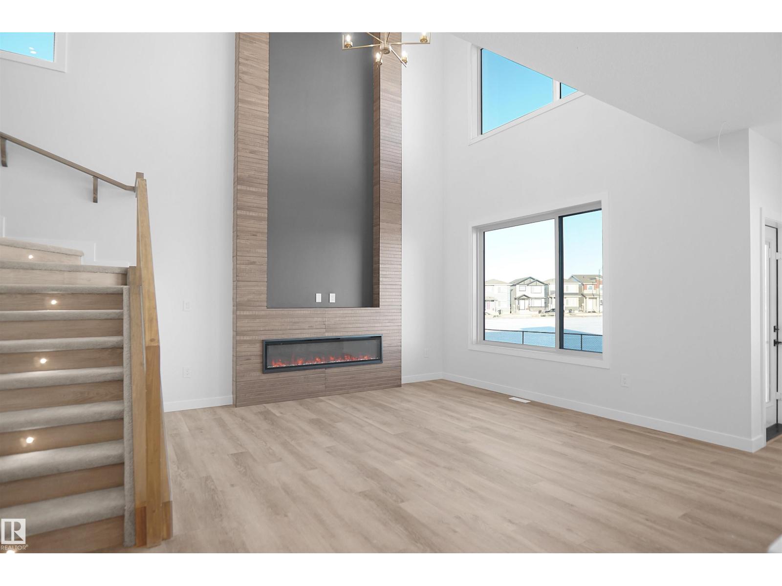 6403 29 AVE SW - 16