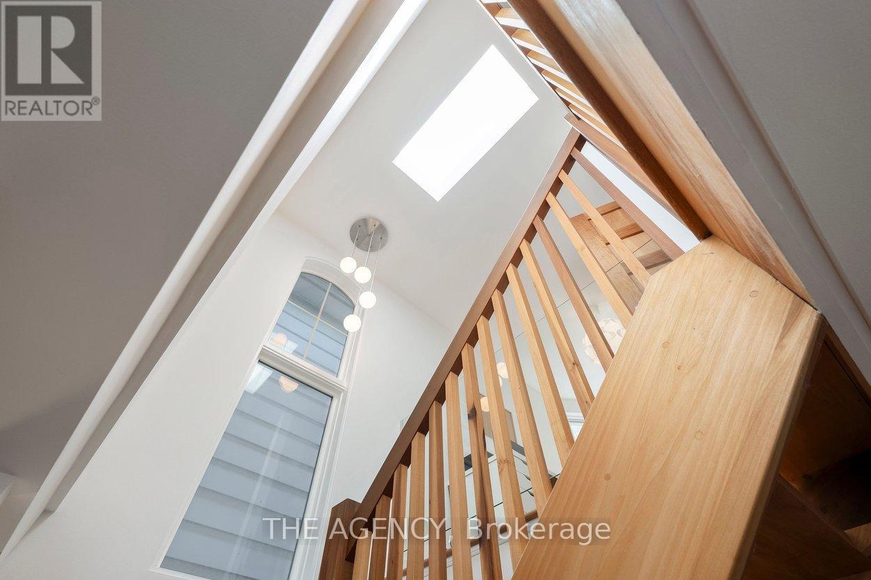 110 HASTINGS AVENUE - 18