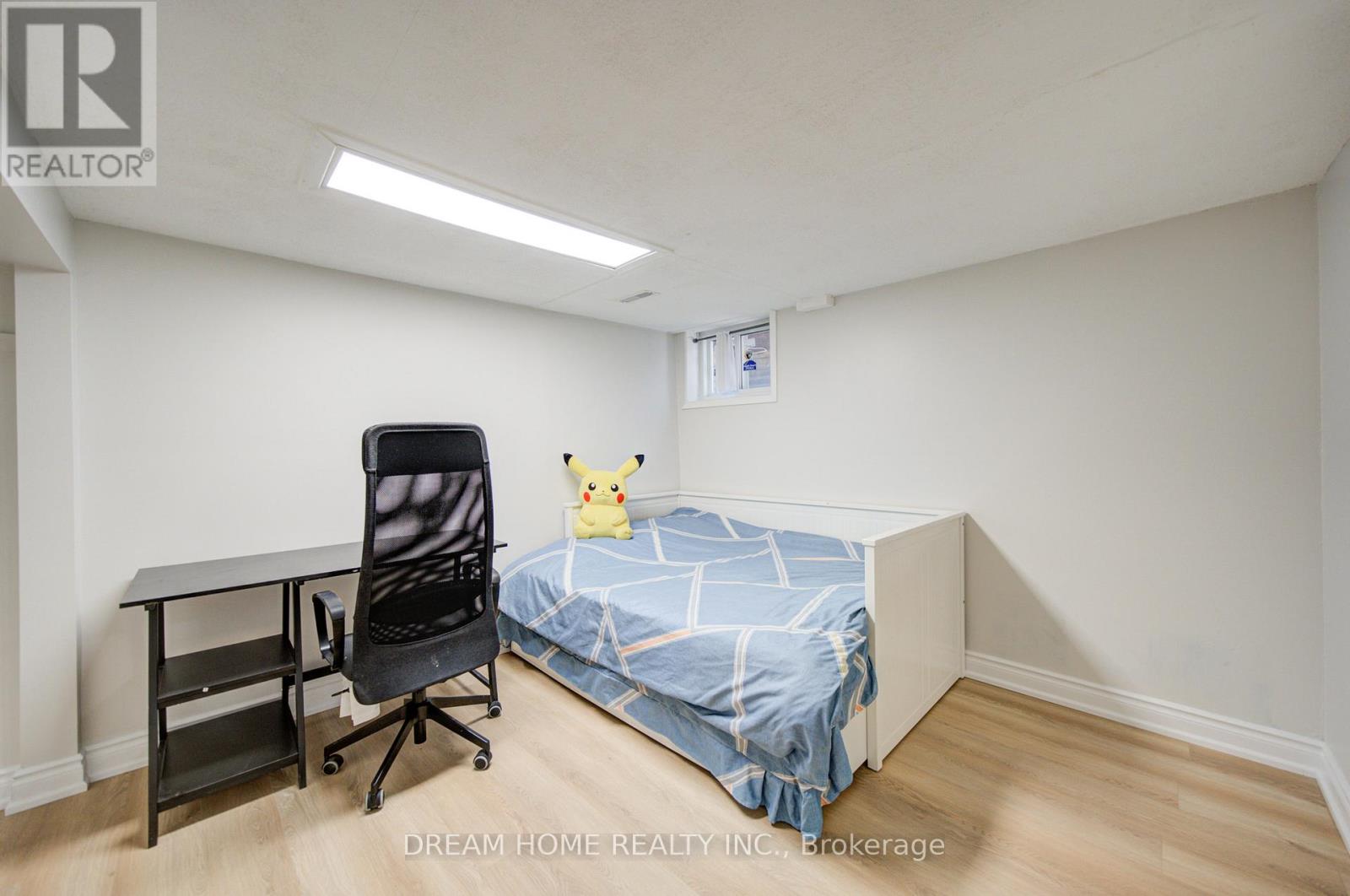 12 BONIS AVENUE - 34