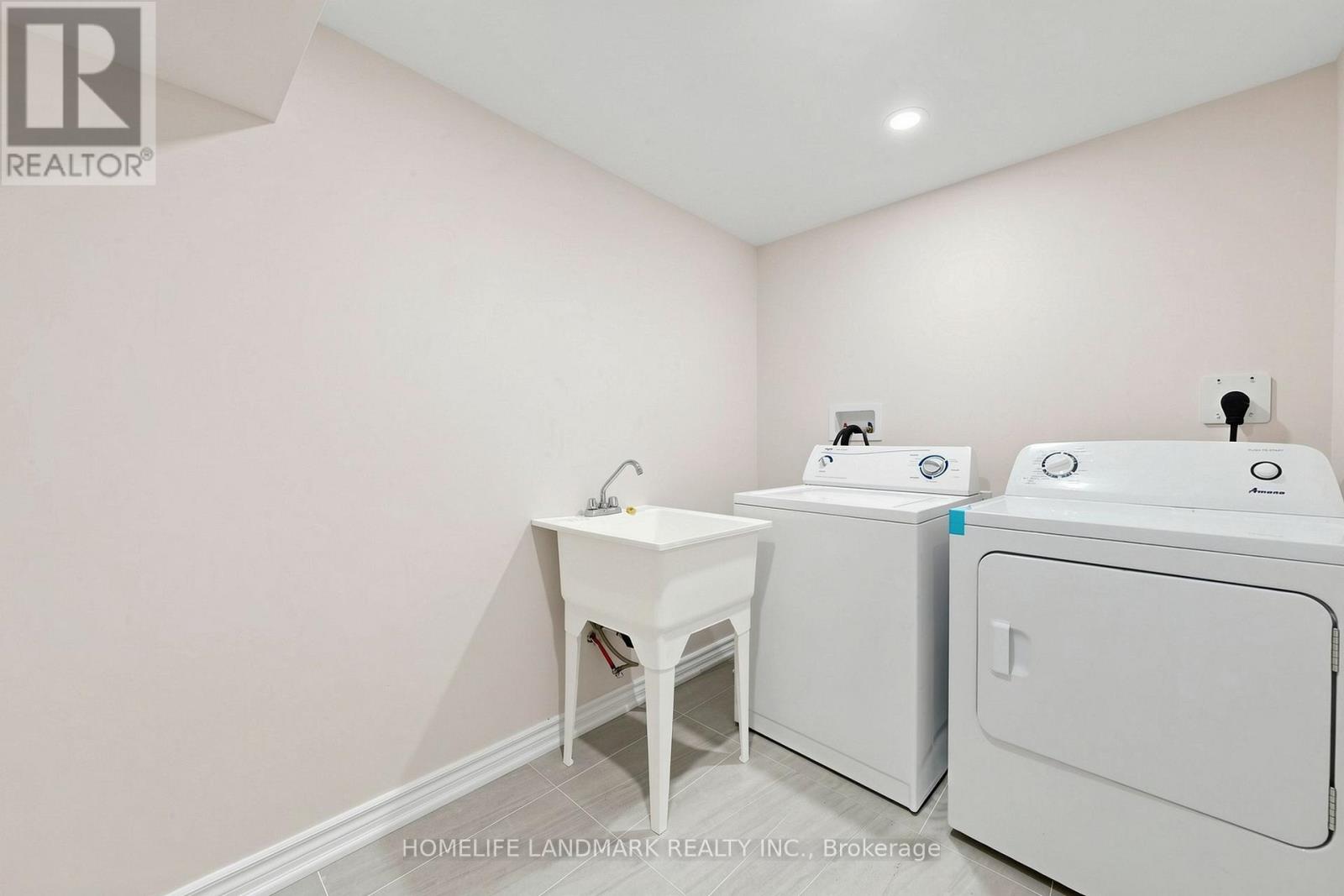 37 TREETOPS COURT - 46