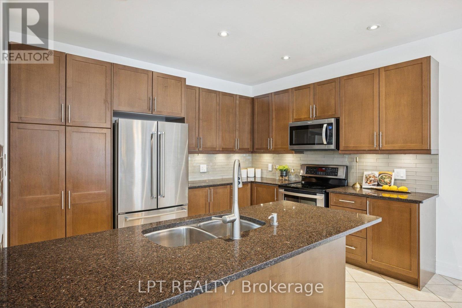 61 MINERVA AVENUE - 11