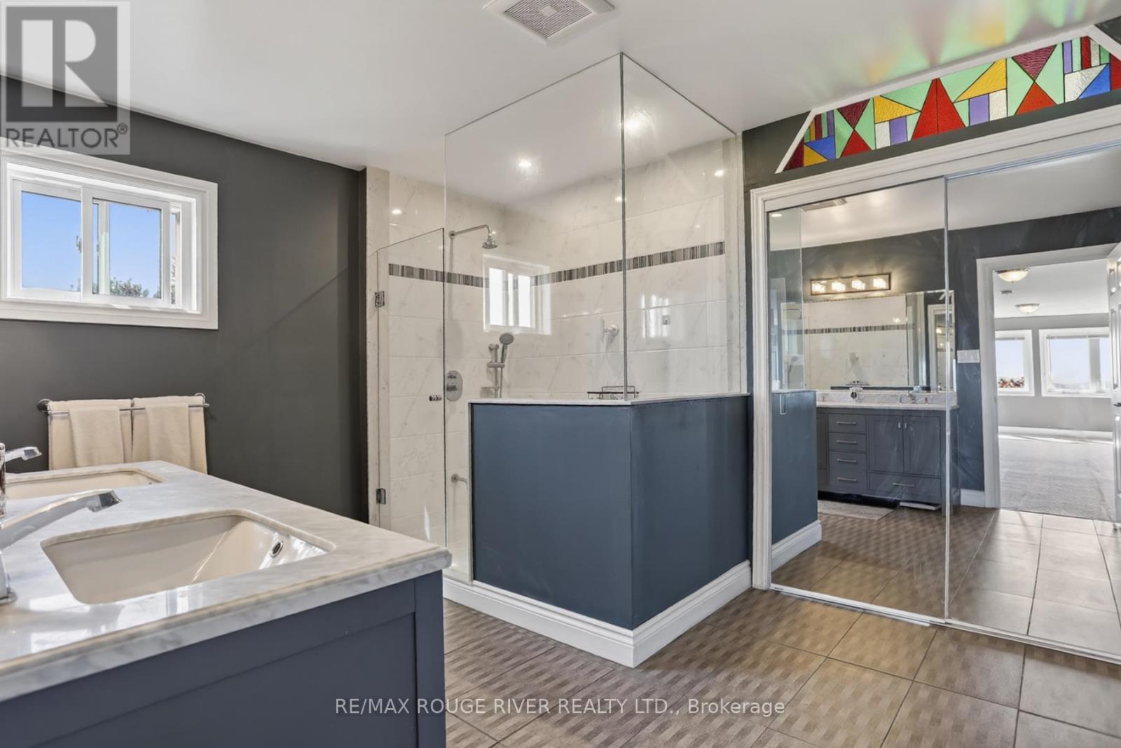 250 RIDGEWOOD ROAD - 22