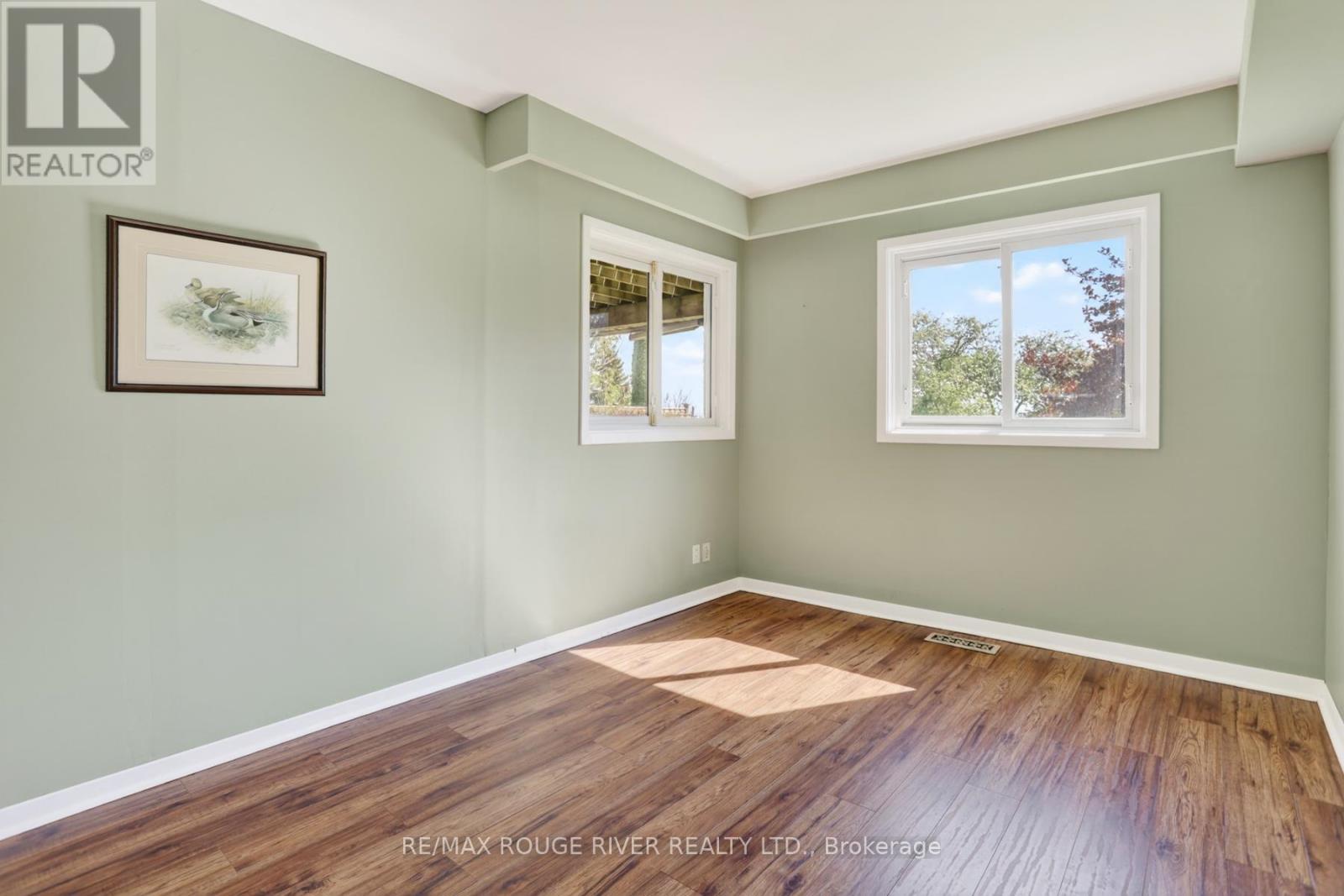 250 RIDGEWOOD ROAD - 33