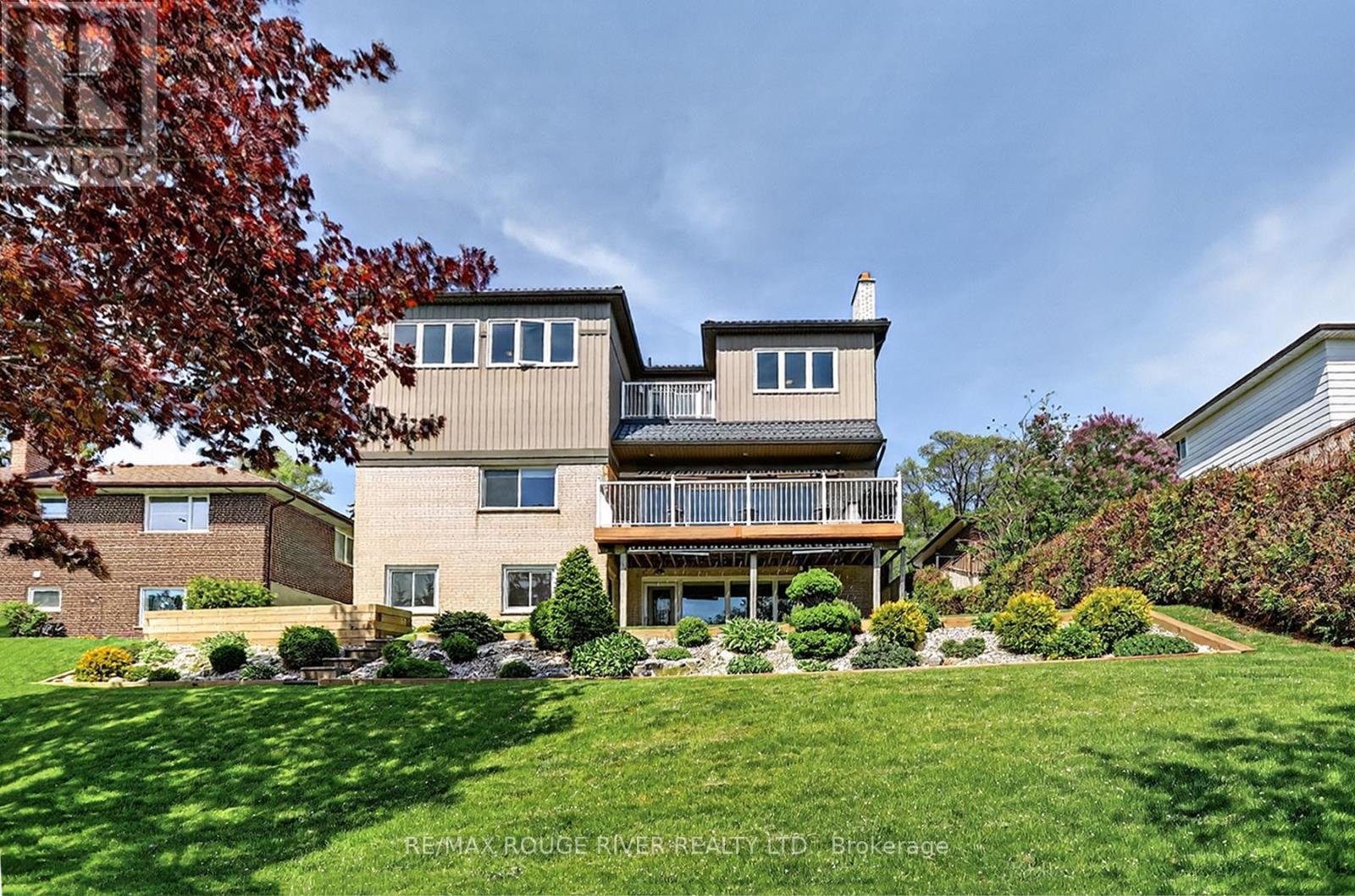 250 RIDGEWOOD ROAD - 39