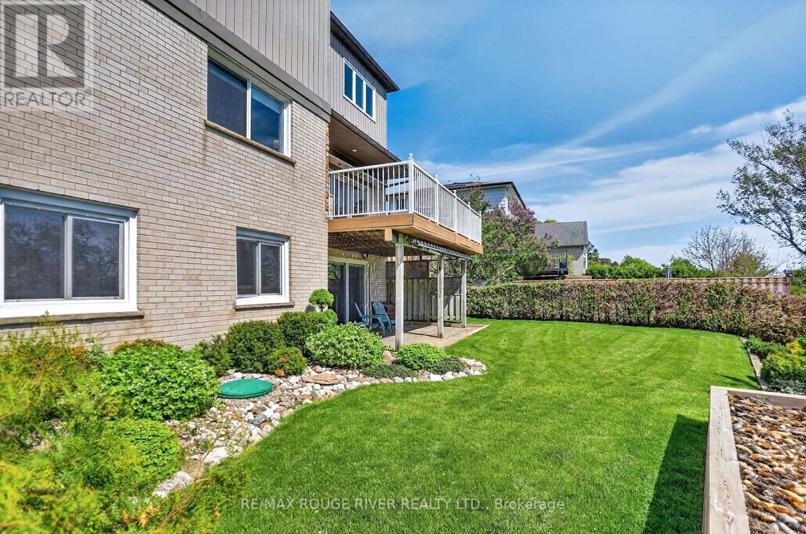 250 RIDGEWOOD ROAD - 44