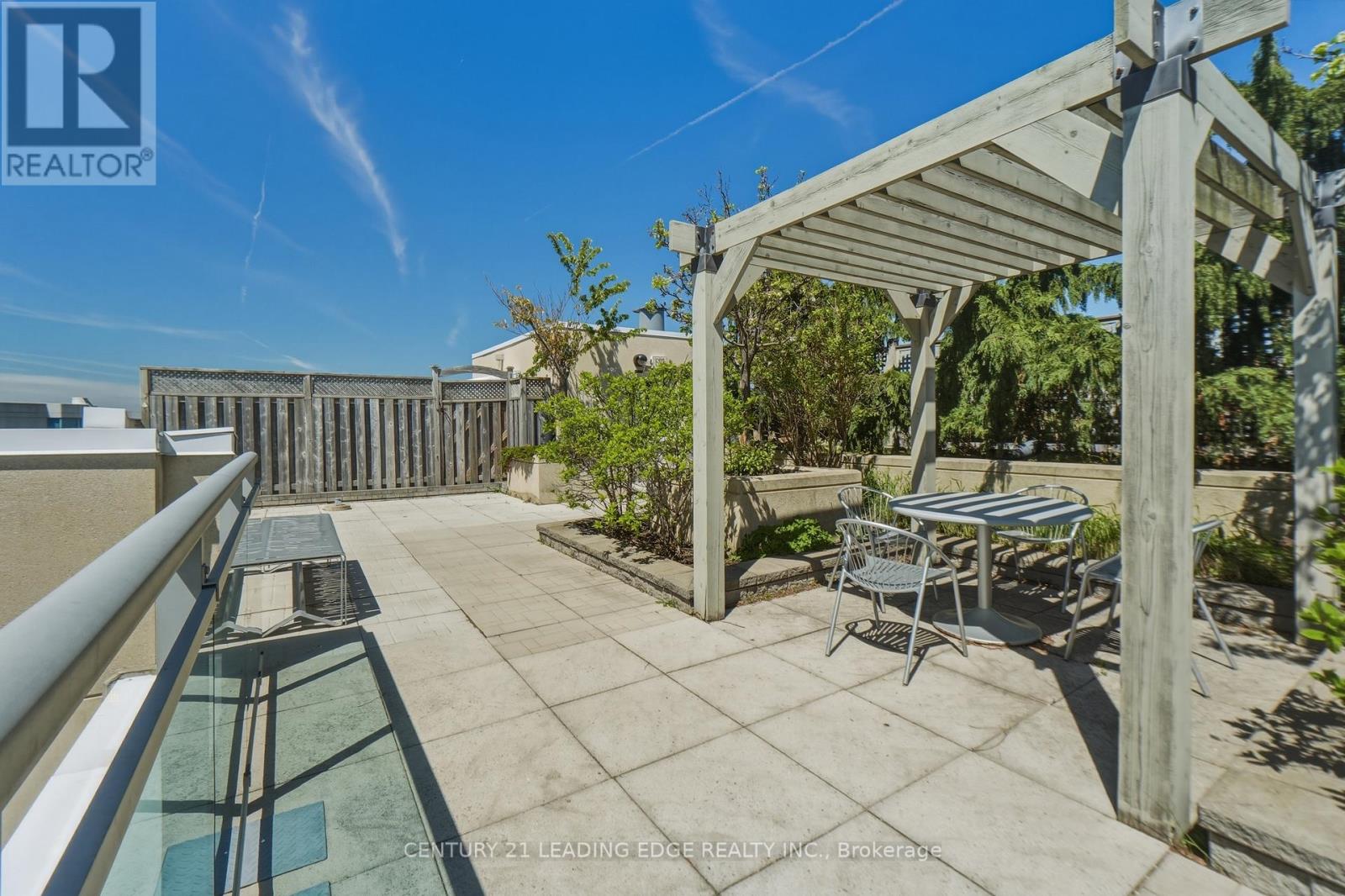 #902 1600 CHARLES STREET - 33