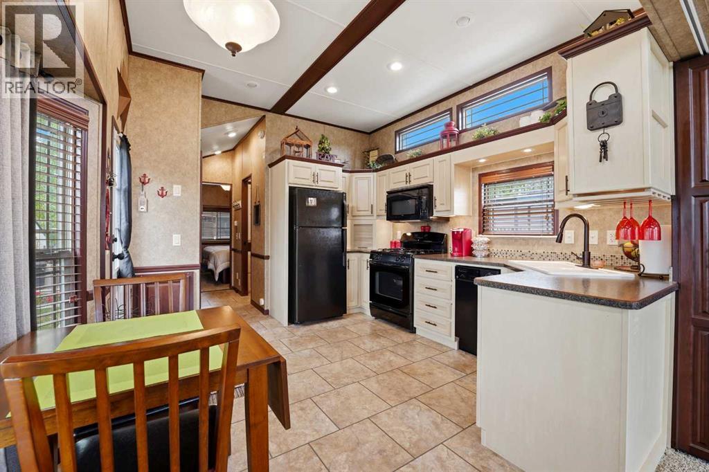 70, 41310 Range Road 282 - 8