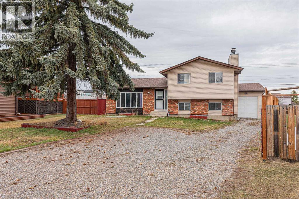 64 Castledale Crescent NE - 3