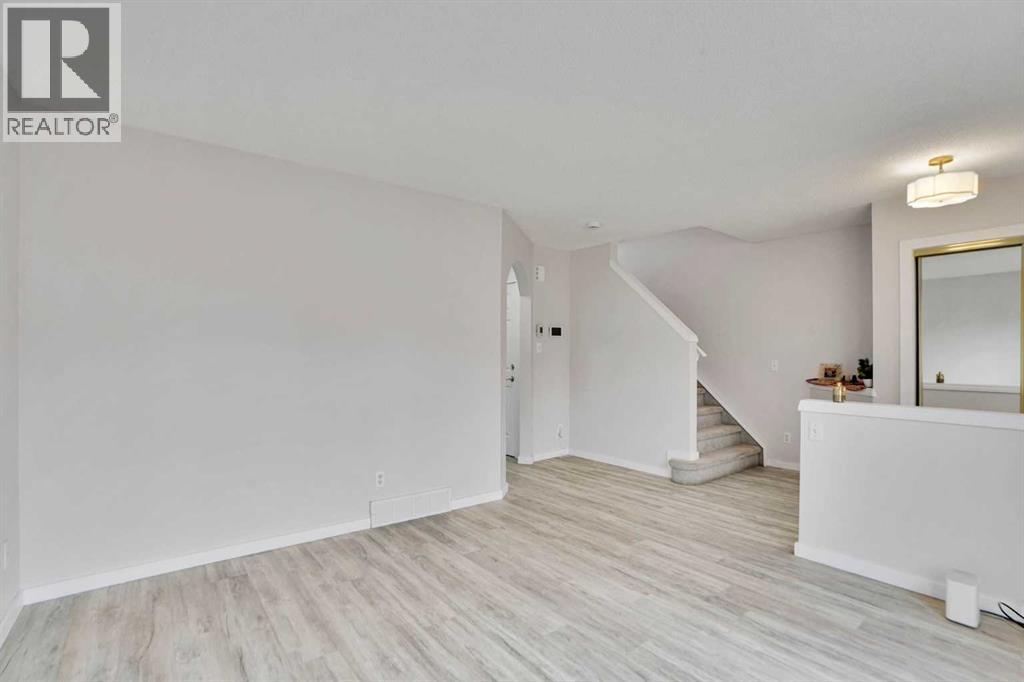 19 Taravista Gardens NE - 23