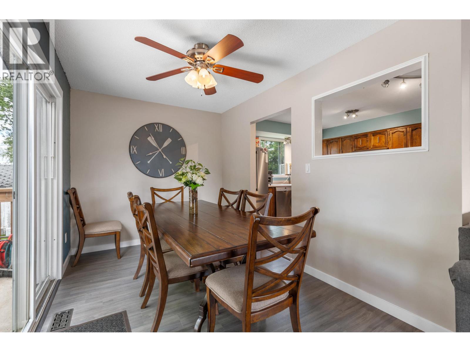 3127 WALLACE CRESCENT - 5