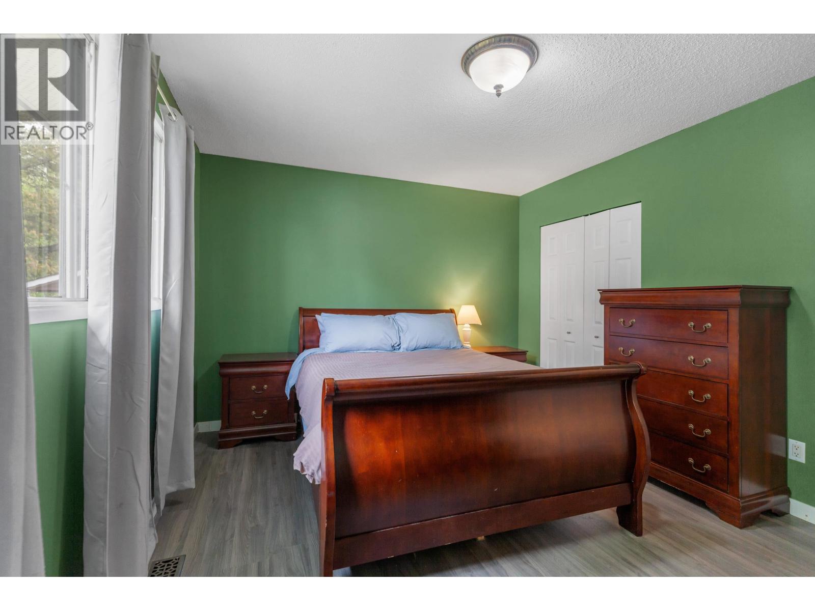 Photo 9 of 26 — 3127 WALLACE CRESCENT · Prince George, BC