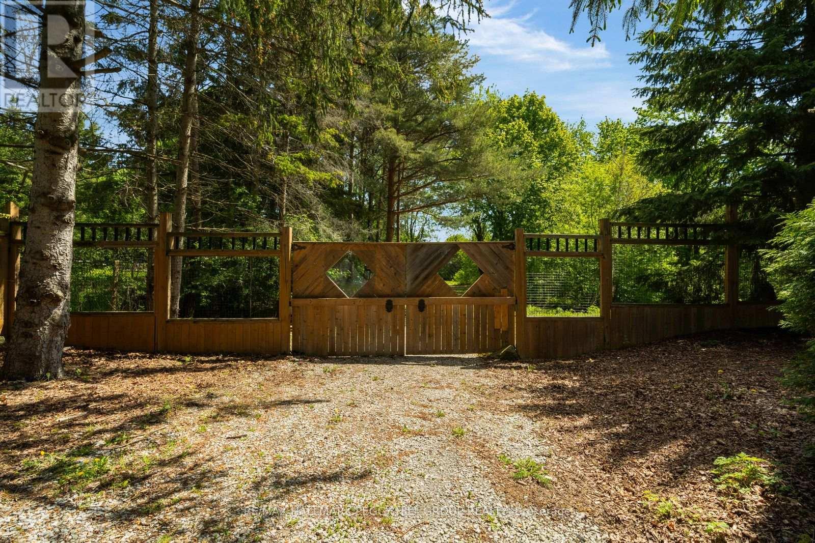2145 18TH SIDE ROAD - 23
